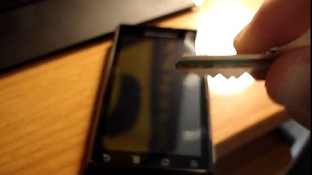 Wytrzymałość wyświetlacza Motoroli Milestone 1