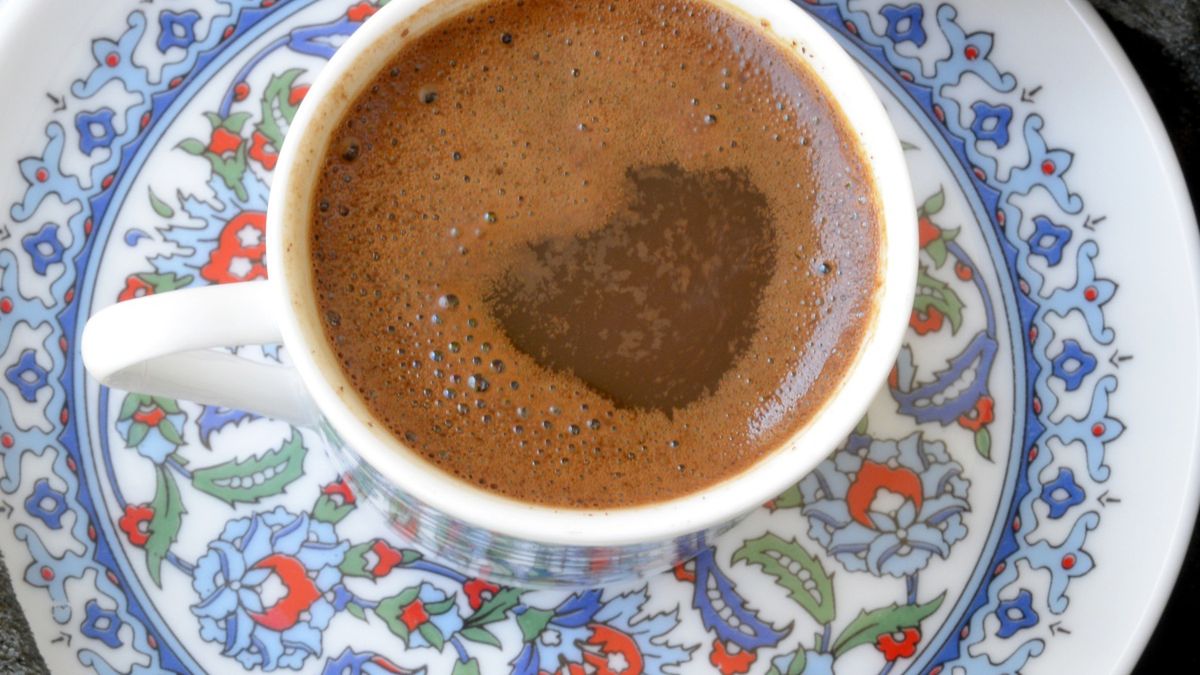 Kawa z masłem - jakie ma właściwości?