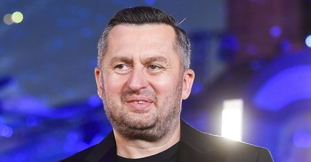 Ma znaną córkę. Prezenterka nie chce być z nim kojarzona