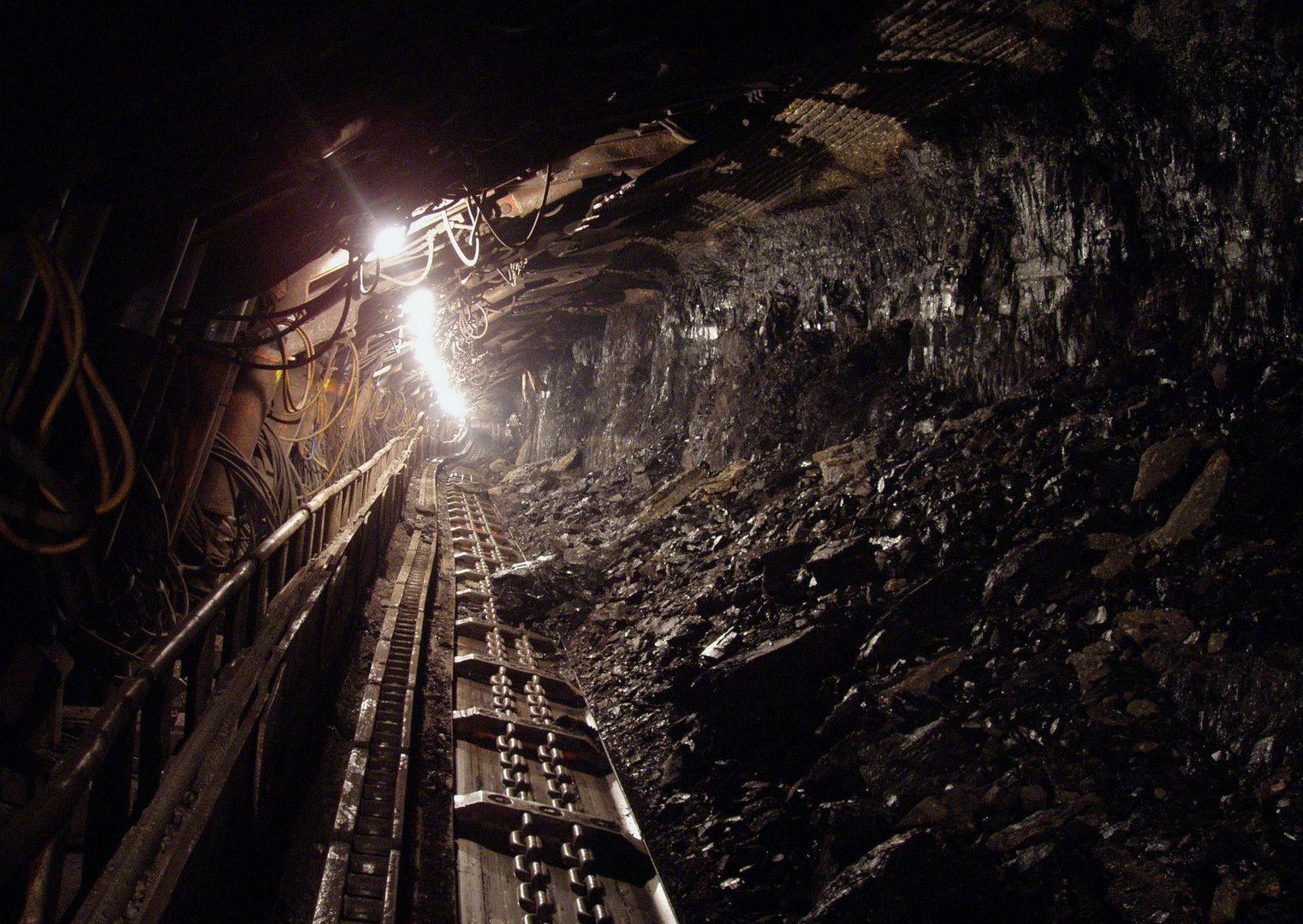 Makabra w kopalni Rydułtowy. Górnik stracił nogę