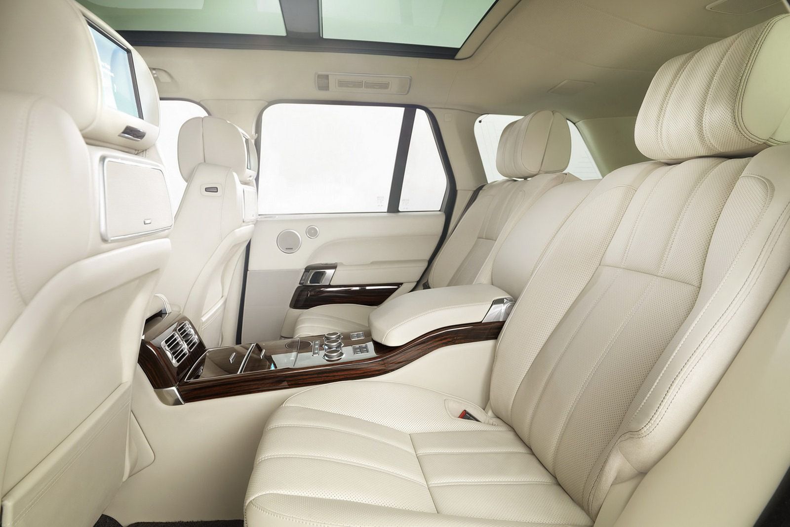 Nowy Ranger Rover (2013) w obszernej galerii 15