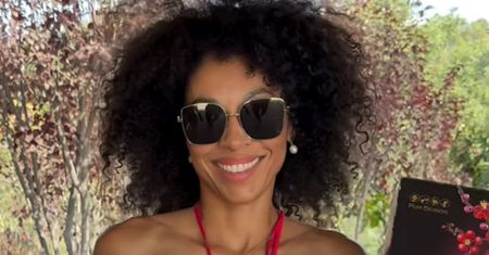 Omenaa Mensah prezentuje perfekcyjną sylwetkę w bikini na wczasach w Hiszpanii
