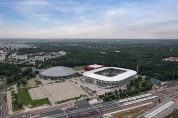 Łódź: Blisko 700 lekarzy z całej Polski będzie pisać egzamin specjalizacyjny w Atlas Arenie