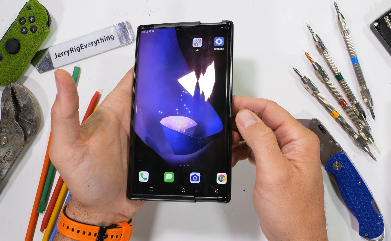 LG Rollable