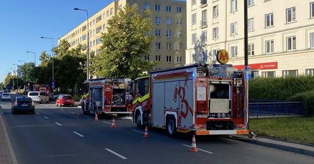 Warszawskie metro sparaliżowane po nocnym pożarze. Pasażerowie korzystają z komunikacji zastępczej