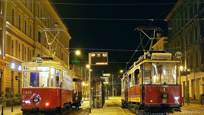 Baba Jaga + Jaś i Małgosia Zdjęcie Sekcja Transport Zbiorowy