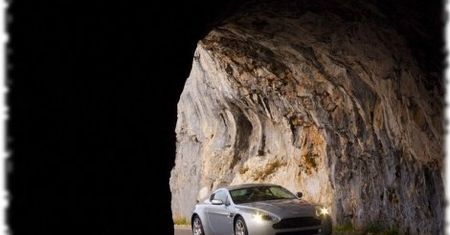 Genewa: Odnowiony Aston V8 Vantage
