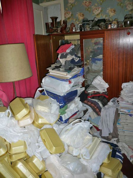 Najbardziej zaśmiecone mieszkania na świecie 48