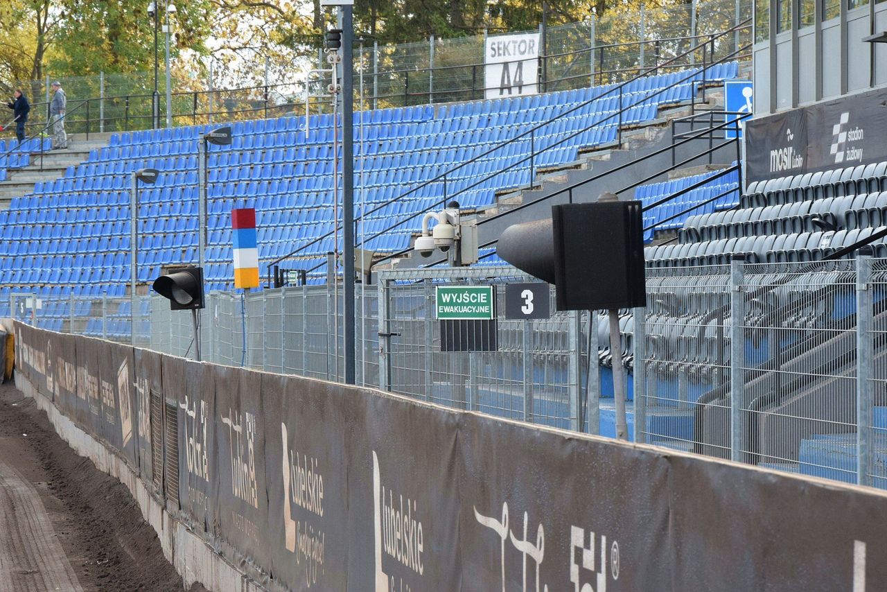 Lublin: Remont stadionu żużlowego przy Alejach Zygmuntowskich 5. Na początek wyburzą stacjonarne sanitariaty i punkty kasowe