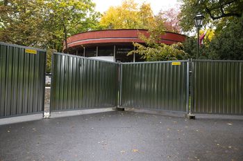 Kraków: Jordanówka za płotem. Będzie się odmładzać do przyszłego roku