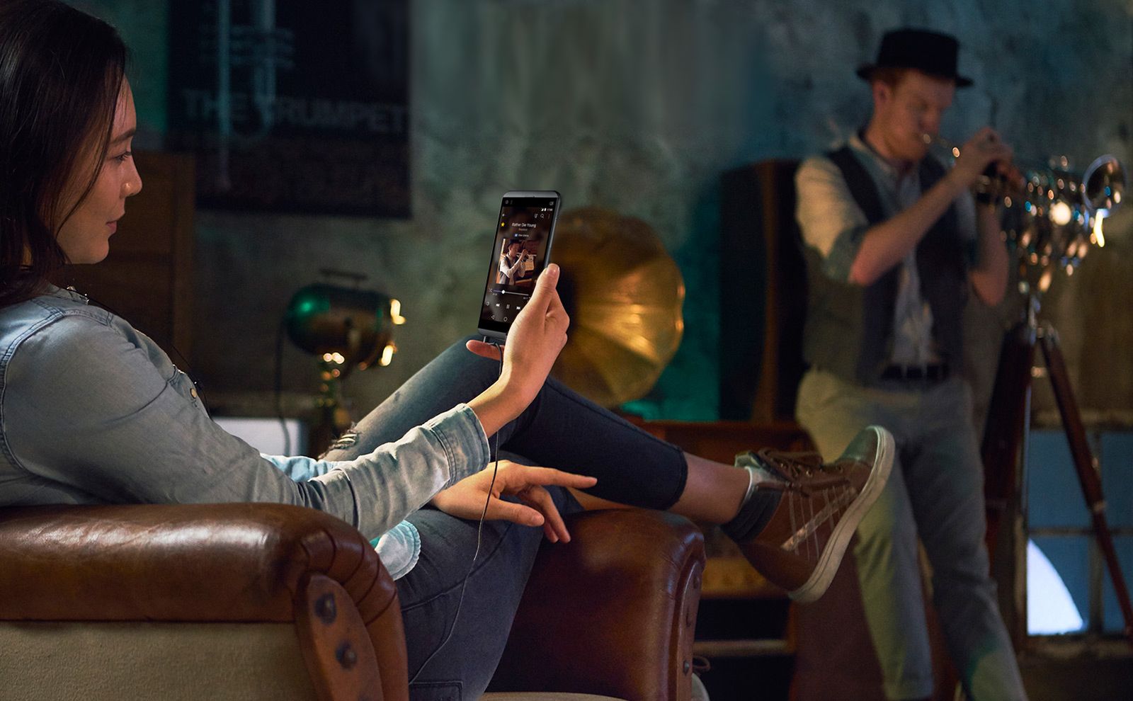 LG Q8 oficjalnie. Mniejszy brat multimedialnego LG V20 wylądował w Europie 4