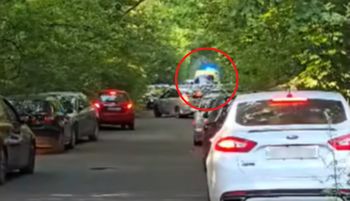 Karetka jechała do dziecka. Nagle takie problemy. Nagranie z Poznania