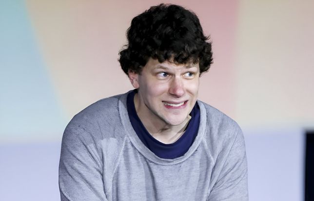 Jesse Eisenberg był gościem Międzynarodowego Festiwalu Kina Niezależnego OFF Camera w 2023 r.