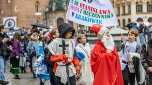 Kraków: Uczniowie w barwnych strojach oddali hołd patronom szkół