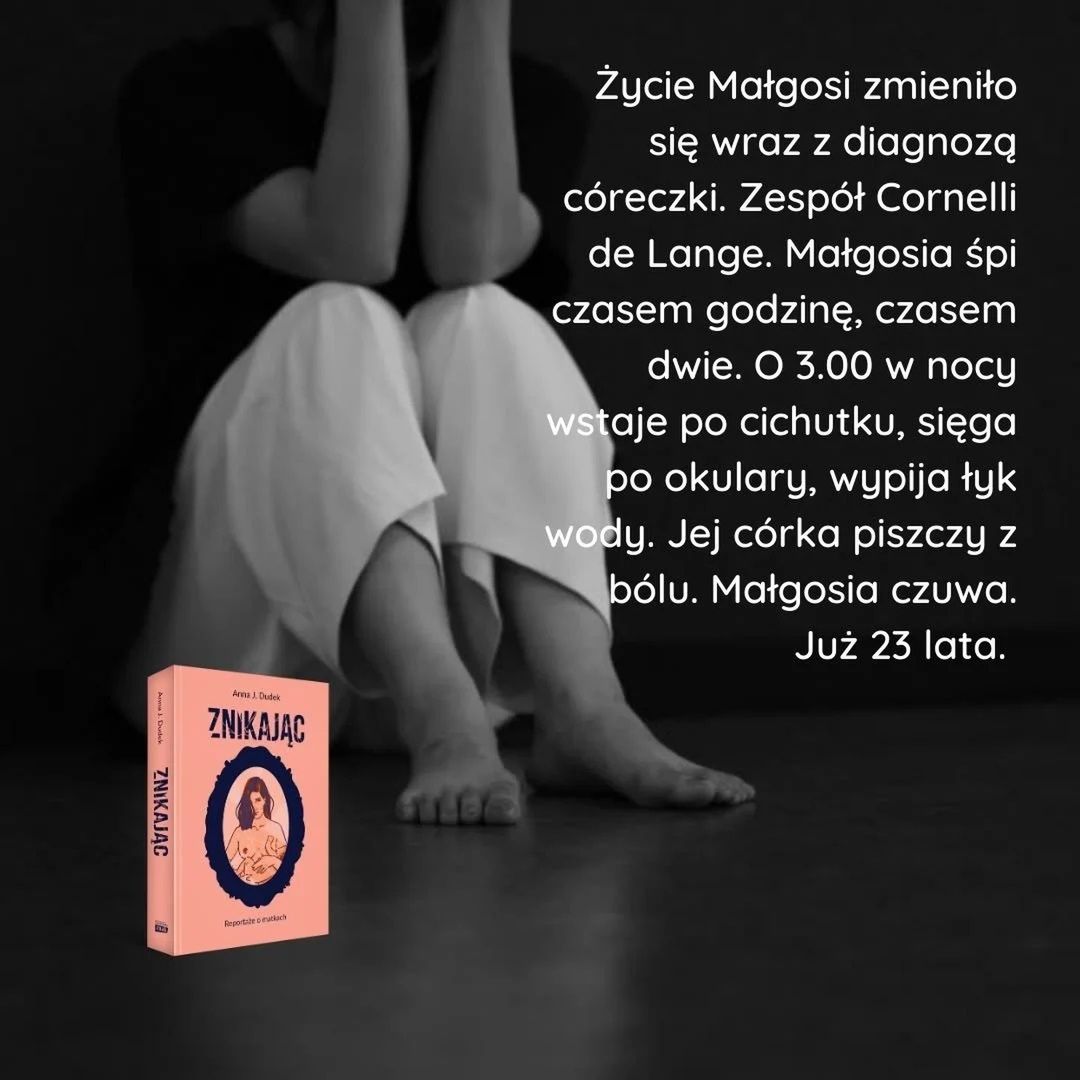 "Znikając"