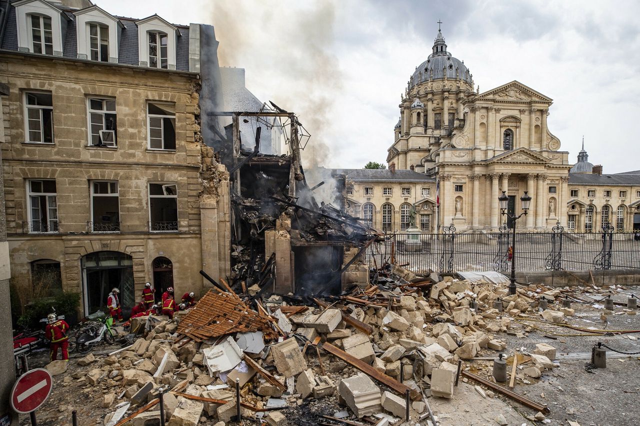 Ratownicy znaleźli ciało. Tydzień od wybuchu w Paryżu