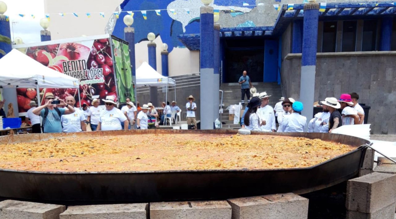 Przygotowywali ją 3 godziny. Zużyli 160 kg krewetek, 750 litrów bulionu i 300 kg ryżu
