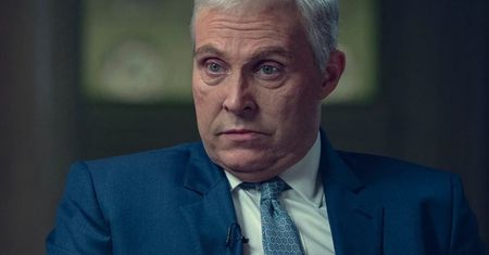 Netflix się nie hamował. Pokazali scenę, gdy książę jest nagi