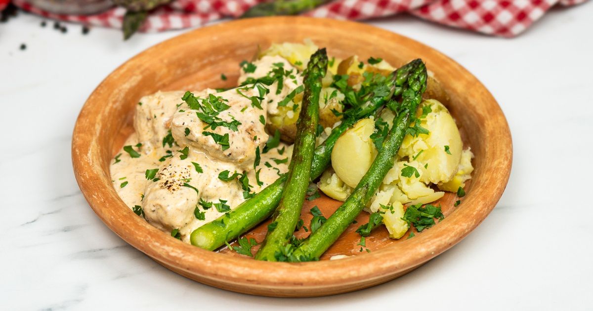 Kup, gdy zobaczysz w sklepie, i podaj z kremowym kurczakiem. Twoja rodzina to doceni