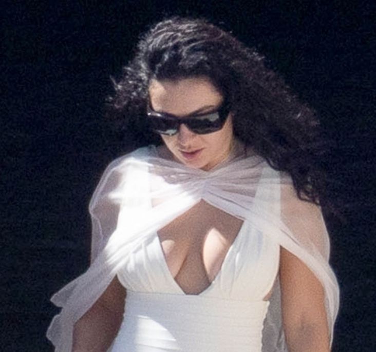 Miesiąc miodowy Charli XCX i George'a Daniela