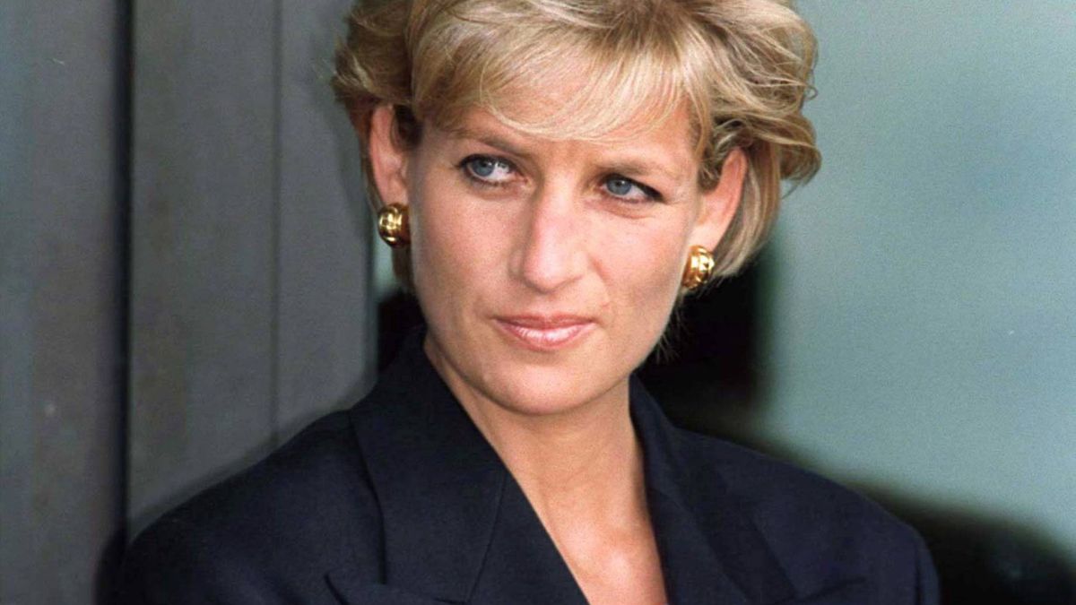 Księżna Diana zginęła w wypadku samochodowym