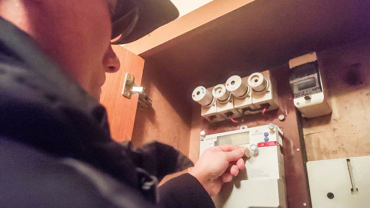 Reporter archiwum 2023 12
29.12.2023 Lodz. Podwyzki cen pradu. Dodatek elektryczny, doplata dla gospodarstw ogrzewajacych pradem, w tym tych korzystajacych z pomp ciepla. Fot. Piotr Kamionka/REPORTER
Piotr Kamionka/REPORTER