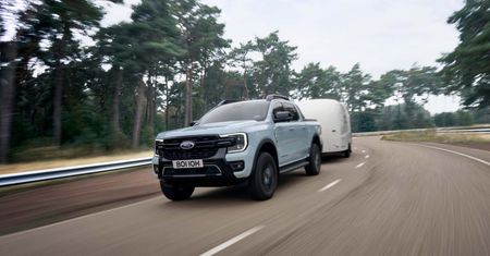 Ford Ranger w wyprzedażowej ofercie. To jedyny pick-up z takim napędem