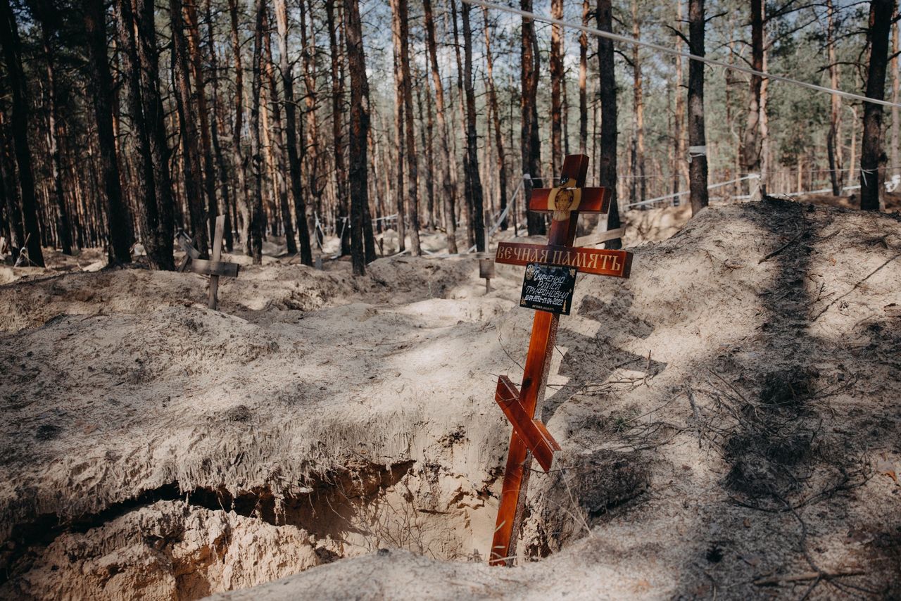 Rosjanie się wycofali z Iziumu. Została głęboka trauma i masowy grób