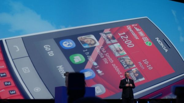 Cztery nowe telefony Nokia Asha - Nokia daje Internet milionom [wideo] 1