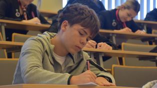 Tarnobrzeg: XV Miejskie Dyktando w mieście