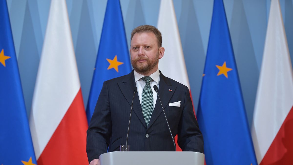 Kupione przez resort Łukasza Szumowskiego maseczki nie spełniają norm. Można to było wywnioskować jeszcze przed zakupem