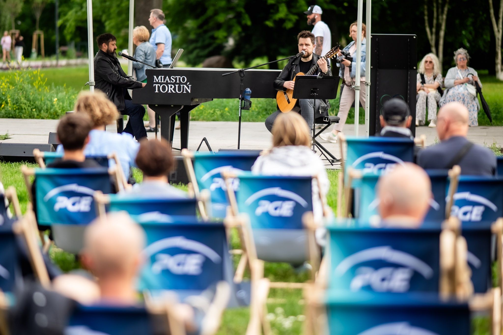 Koncert piosenek Jacka Kaczmarskiego w Toruniu. 