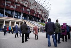 Szczepienia. Chaos na Stadionie Narodowym. "Proste rozwiązanie wyeliminowało problem"