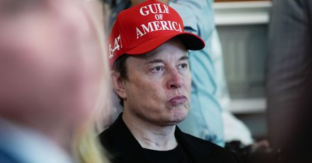Podatkowe gierki Muska. Tak "przechytrzył" fiskusa