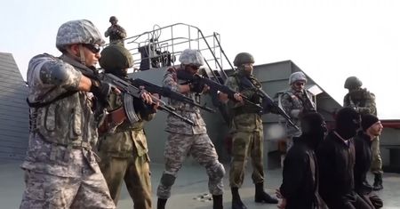 Rosja, Chiny i Iran prężą muskuły. Nagranie z manewrów wojskowych na Oceanie Indyjskim
