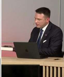 Rafał Trzaskowski podpisał książkę dla Mentzena. Zamiast postulatów