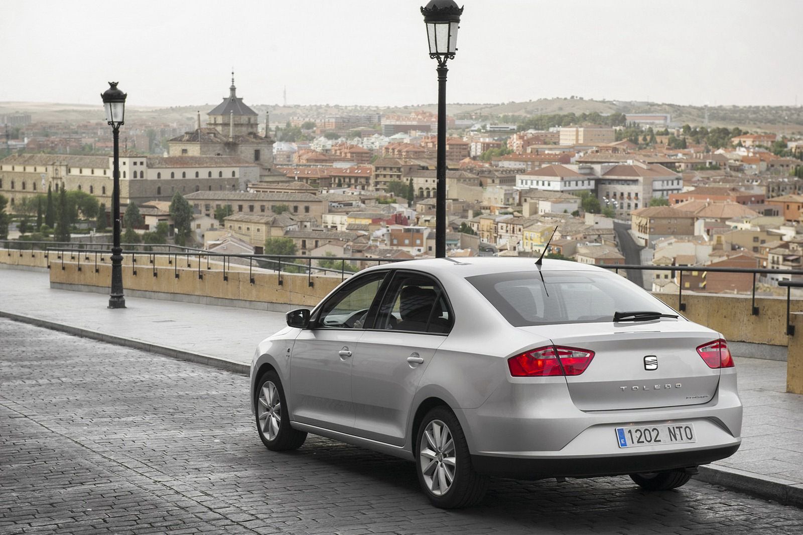 Seat Toledo (2012) - obszerna galeria zdjęć 32