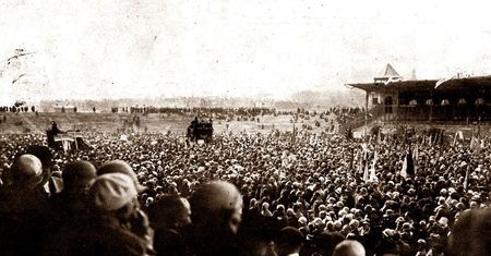 Opuszczony stadion piłkarski w Poznaniu. Jak dziś wygląda?
