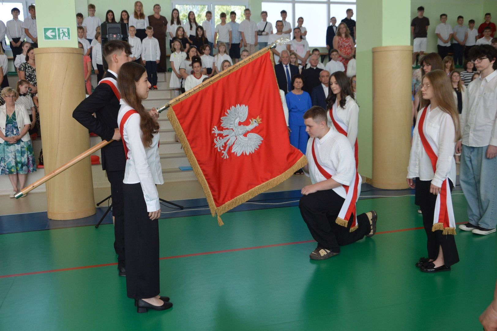 Najzdolniejsi uczniowie szkoły w Rudzie Malenieckiej nagrodzeni
