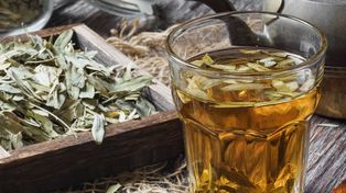 Szwajcarzy zakazali. Polki piją tę herbatę litrami, bo myślą, że odchudza