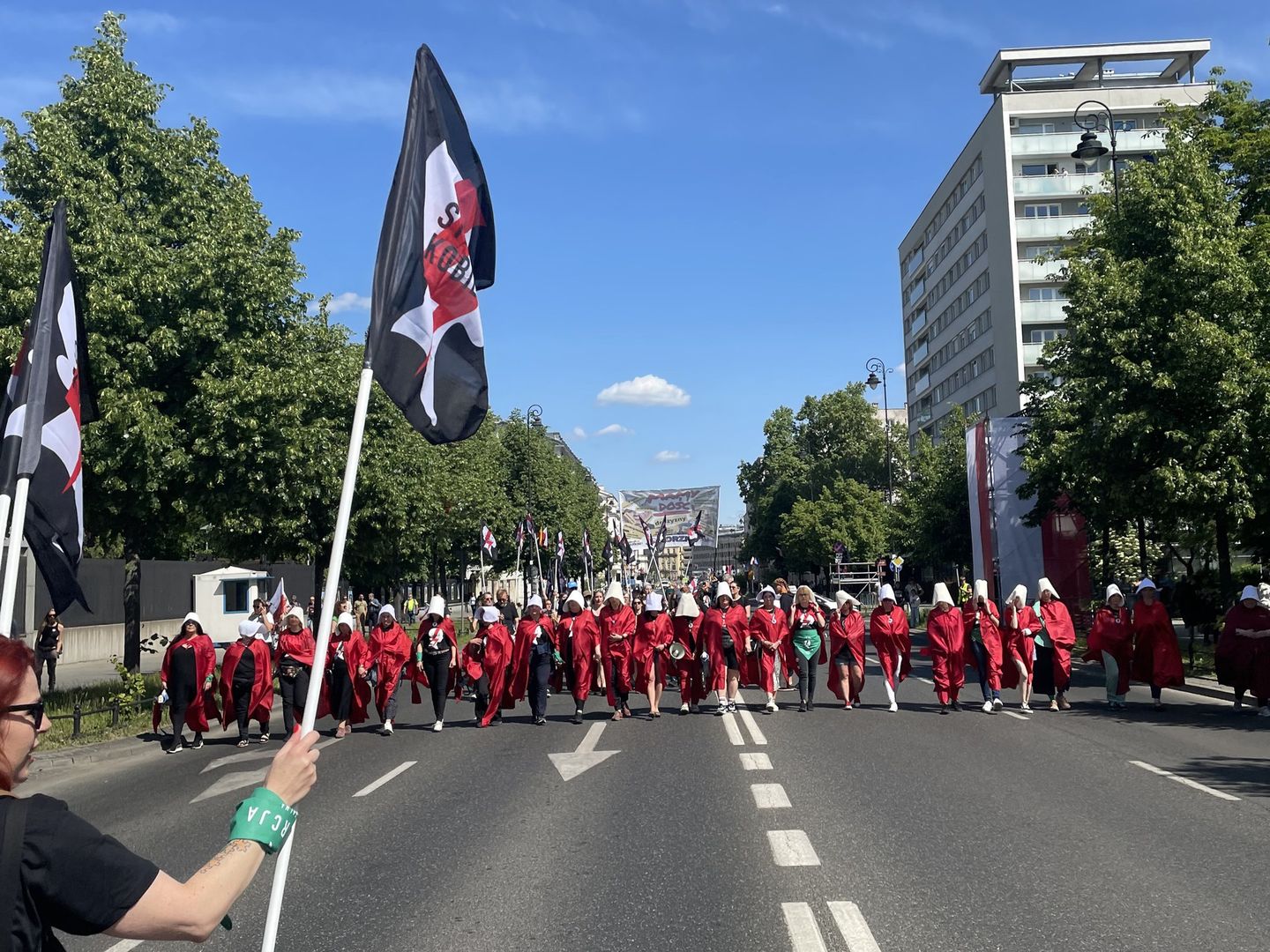 Ogólnopolski Strajk Kobiet na marszu w Warszawie
