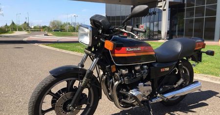 Zainwestujmy w motocykl teraz, żeby zarobić na wiosnę. Podpowiadamy, co kupić