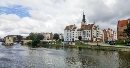 Ruch prokuratury wobec urzędnika oskarżonego o czyn wobec małoletniej