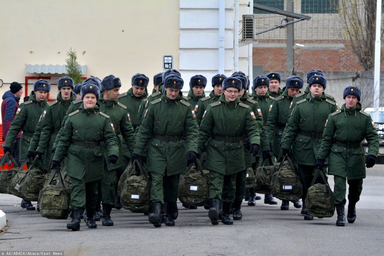 Kremlin tightens discipline as economic strain of Ukraine war mounts