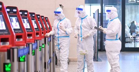 Lockdown w kolejnych chińskich miastach. Mieszkańcy mają dość