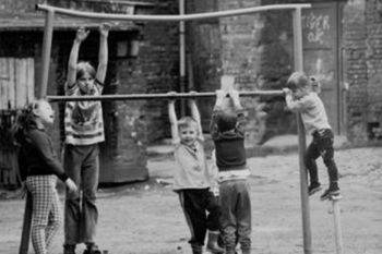 Pamiętasz kumpli z dzieciństwa? Nostalgiczne wspomnienia