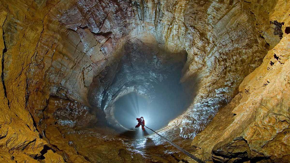 Jaskinia Wielka Śnieżna Wielka Studnia