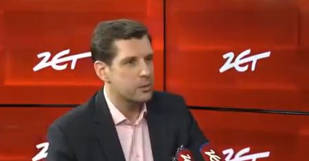 Pokazał dwa nagrania z Bocheńskim. "Kiedy mówi prawdę?"
