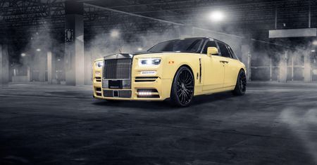 Rolls-Royce Phantom ze złotą sową na masce to nowe auto Drake'a
