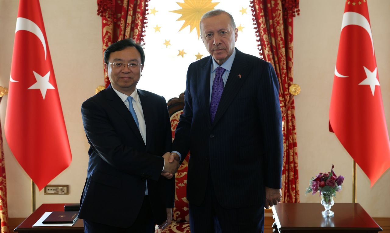 Creator and owner of BYD Wang Chuanfu and the president of Turkey Recep Tayyip Erdogan